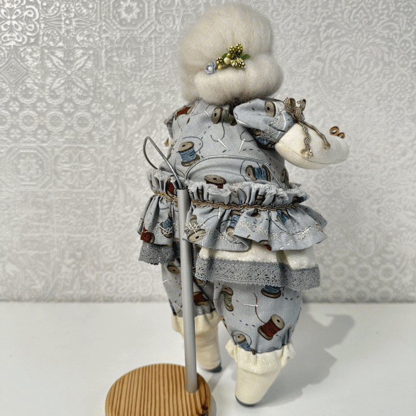 Декоративная кукла «Сладкоежка» 25 см