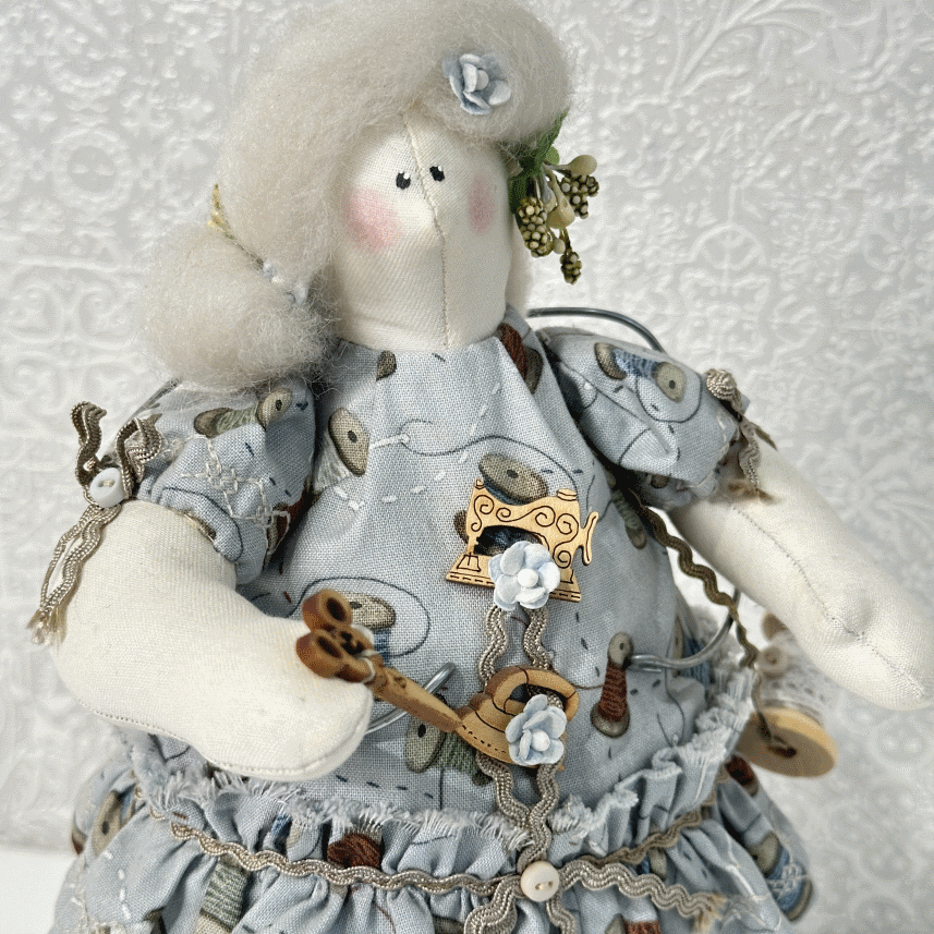 Декоративная кукла «Сладкоежка» 25 см