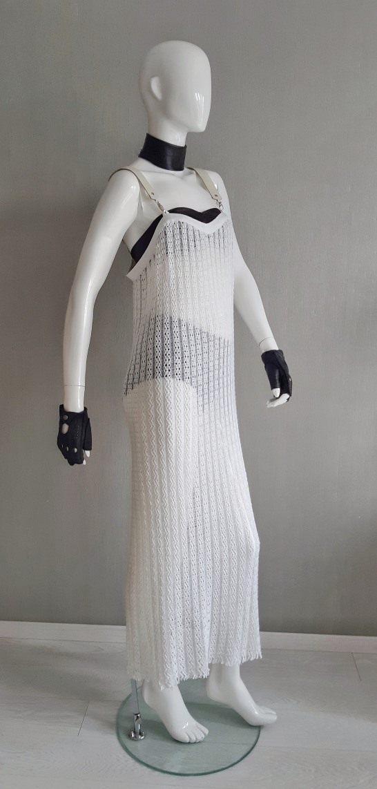 Платье из дизайнерского хлопкового плотна