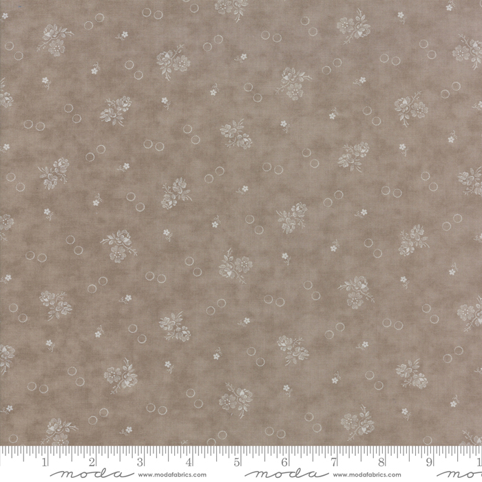 Ткань хлопок пэчворк серый, мелкий цветочек цветы, Moda (арт. 255236)