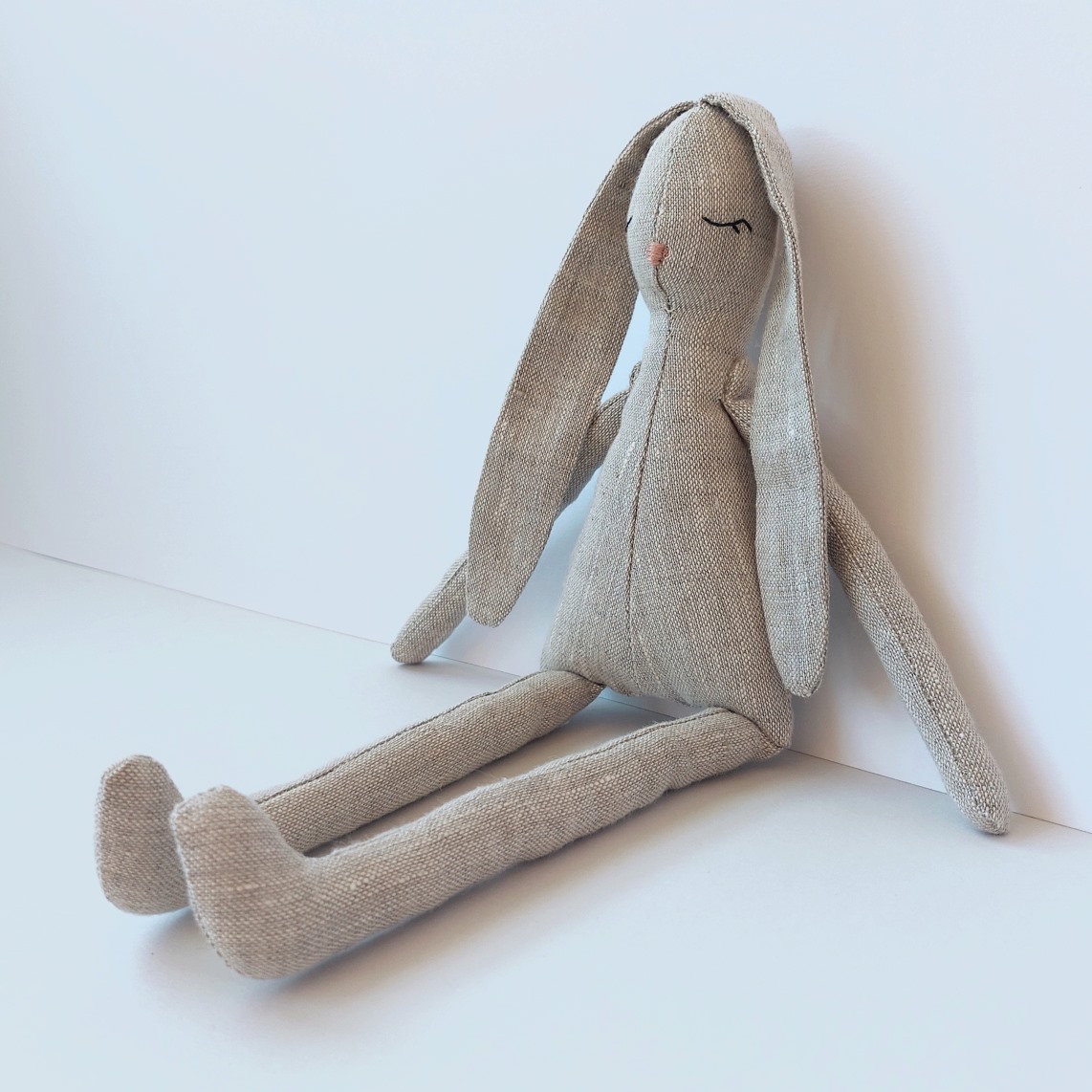 Игрушка «Зайка из льна»