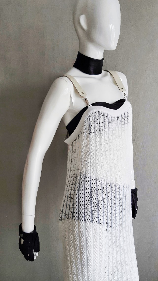 Платье из дизайнерского хлопкового плотна