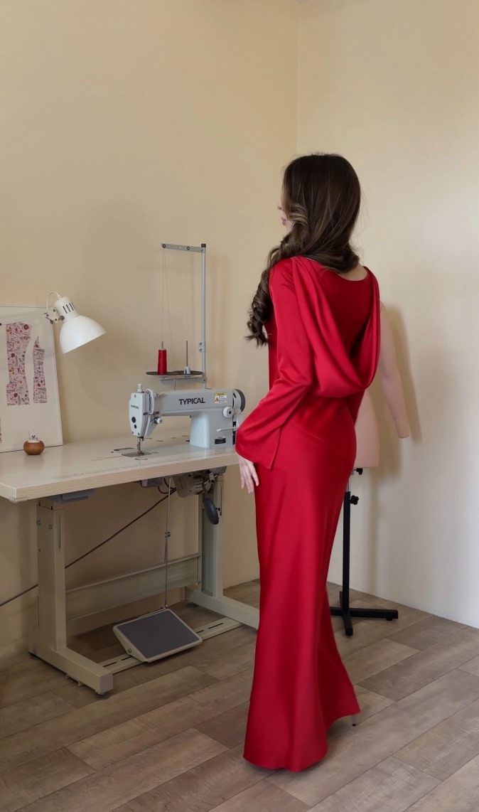 Платье «Пламя Шелка»