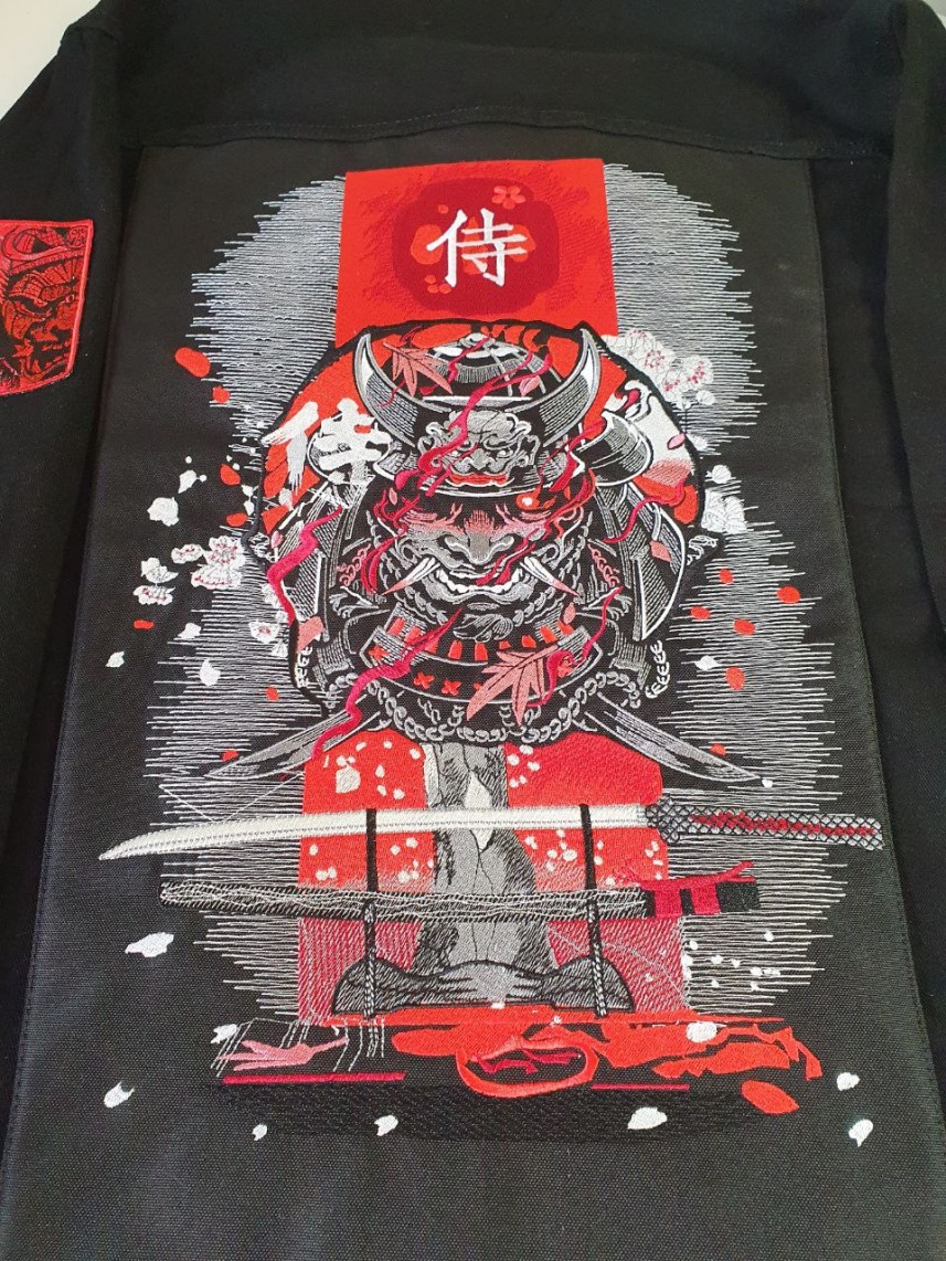 Вышивка на куртке «Самурай»