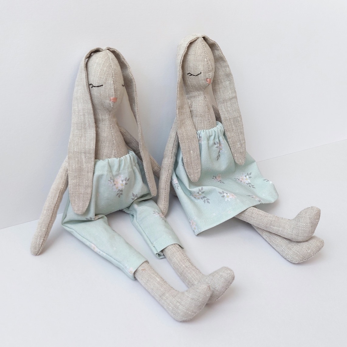 Игрушка «Зайка из льна»