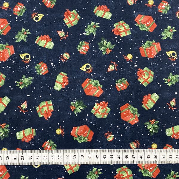 Ткань хлопок для пэчворка для одежды черный, новый год, Wilmington Prints (арт. 3023-39749-493)