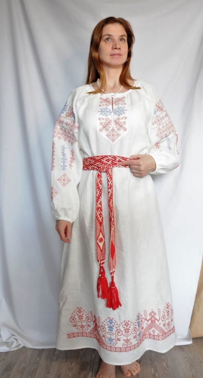 Платье женское с вышивкой «Славянский стиль» белое