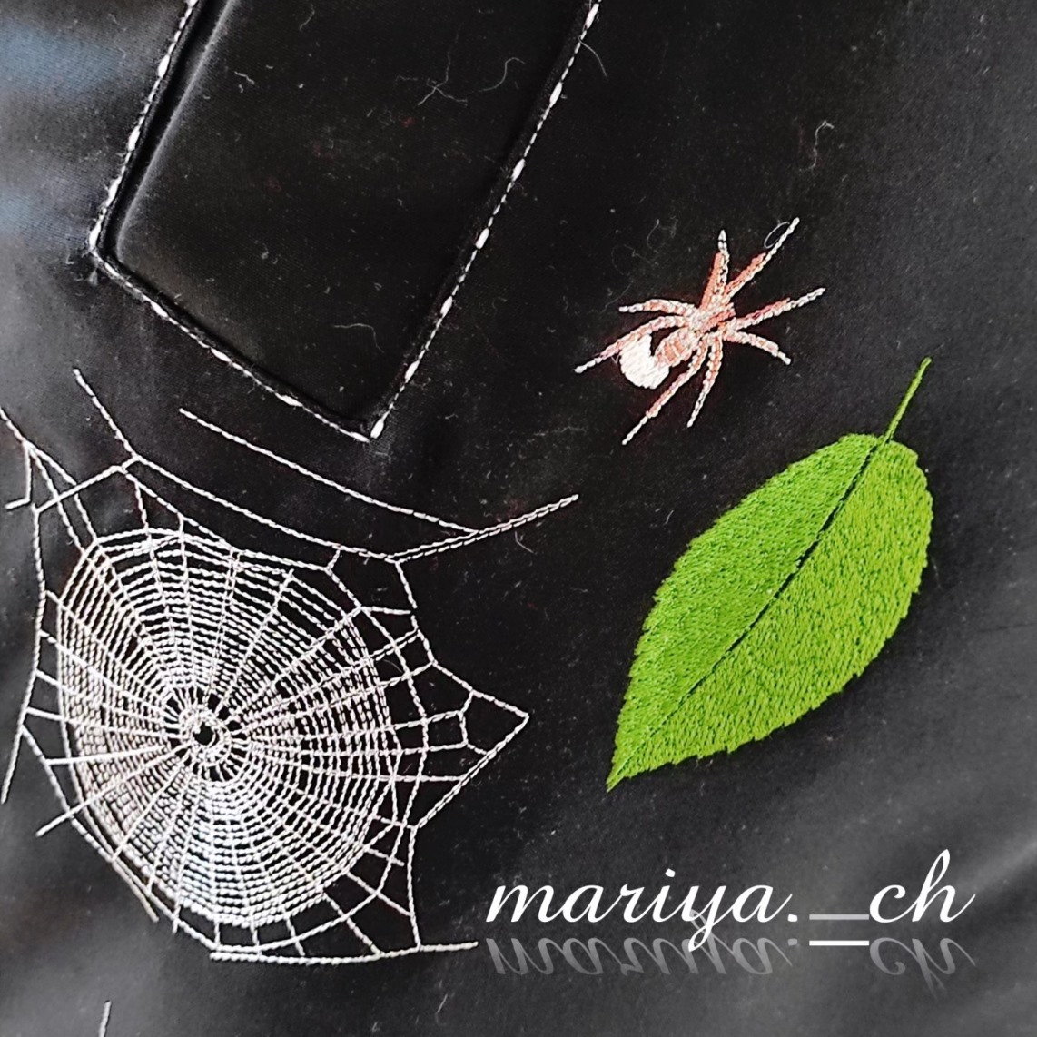 Плащ с вышивкой «Родное болото»