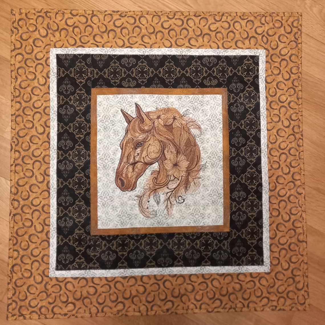 Панно «Лошадка»