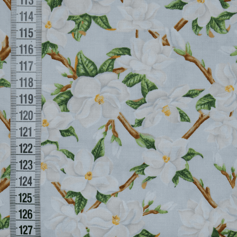 Ткань хлопок для пэчворка для одежды белый, цветы, Blank Quilting (арт. 9781-99)