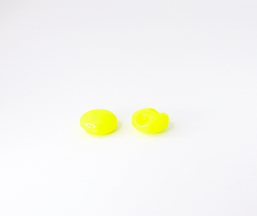 Пуговица рубашечная / блузочная пластик на ножке желтый 13 мм