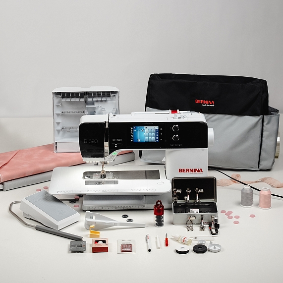 Швейная машина Bernina 590