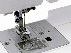 Швейная машина Janome Lady 725