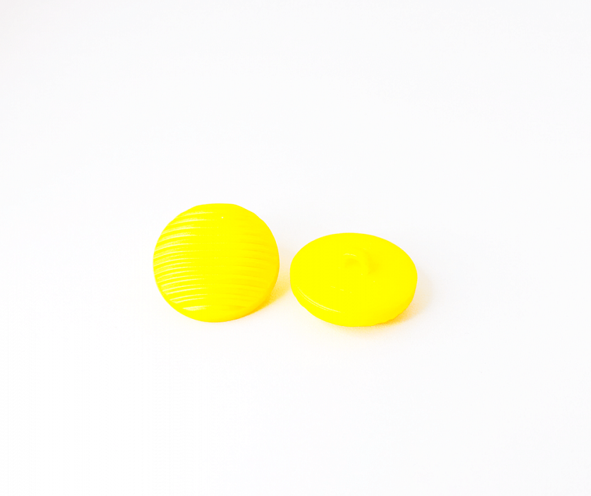 Пуговица пальтовая / костюмная пластиковая на ножке желтый 20 мм