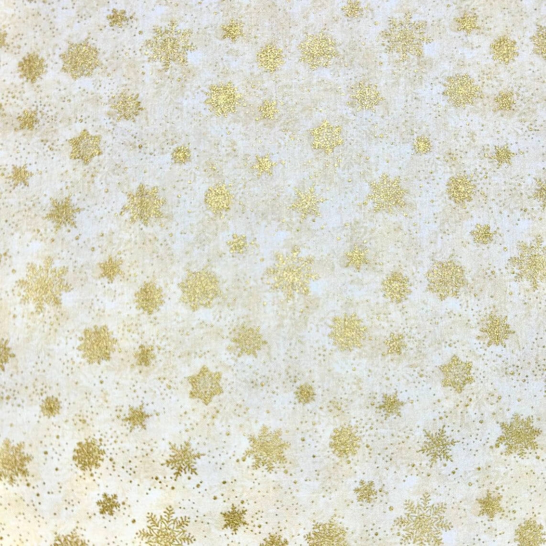 Ткань хлопок для пэчворка бежевый, новый год, Aurora (арт. AU-NY-253)