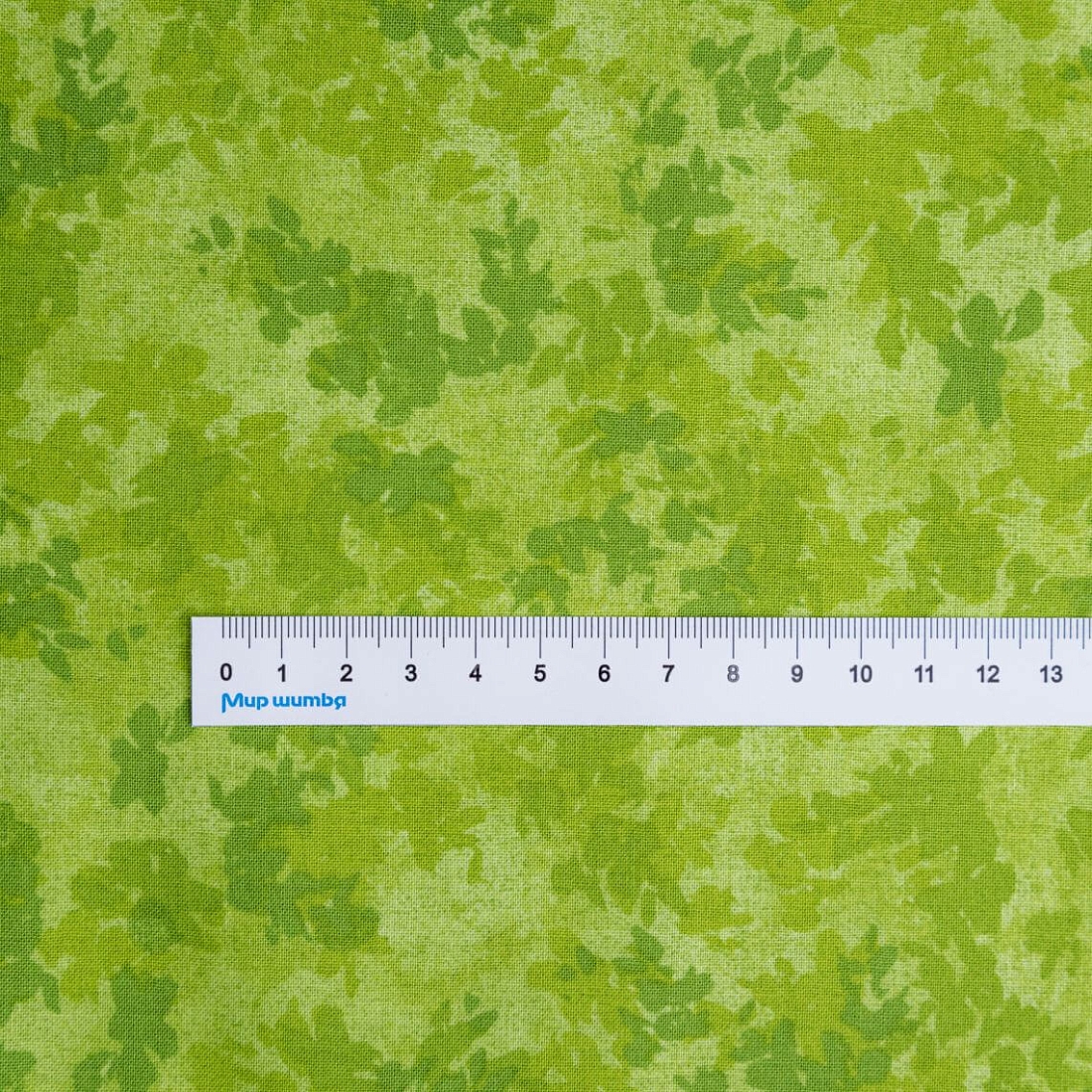 Ткань хлопок для пэчворка для одежды травяной, фактура флора, Blank Quilting (арт. 2311-62)