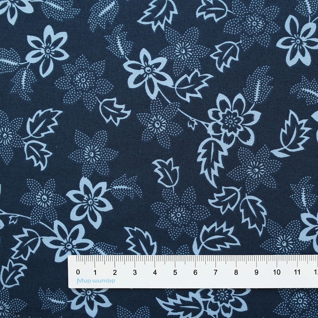 Ткань хлопок для пэчворка синий, цветы, Benartex (арт. 9661W-73)