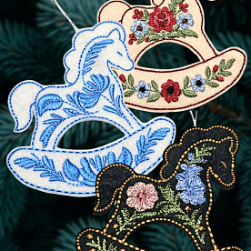 Мастер-класс ёлочная игрушка «Лошадка с вышивкой»