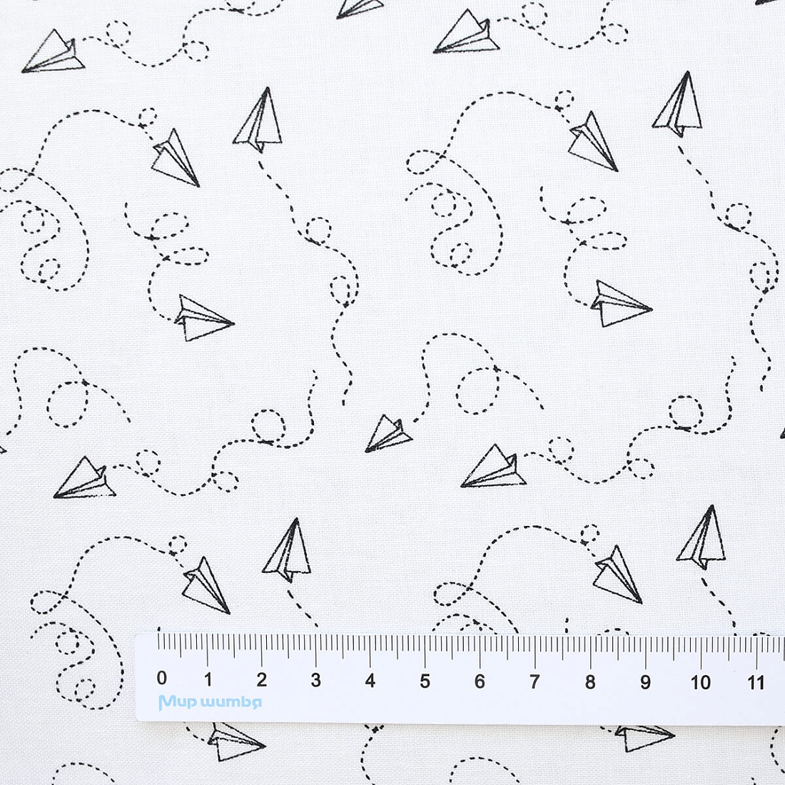 Ткань хлопок для пэчворка для одежды белый, транспорт, Blank Quilting (арт. 1956-01)