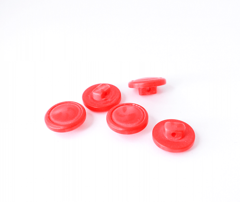 Пуговица рубашечная / блузочная пластик на ножке красный 15 мм