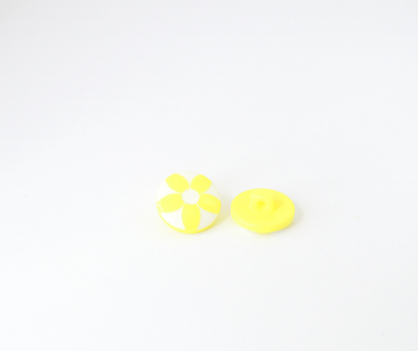 Пуговица детская Цветок пластиковая на ножке желтый 15 мм
