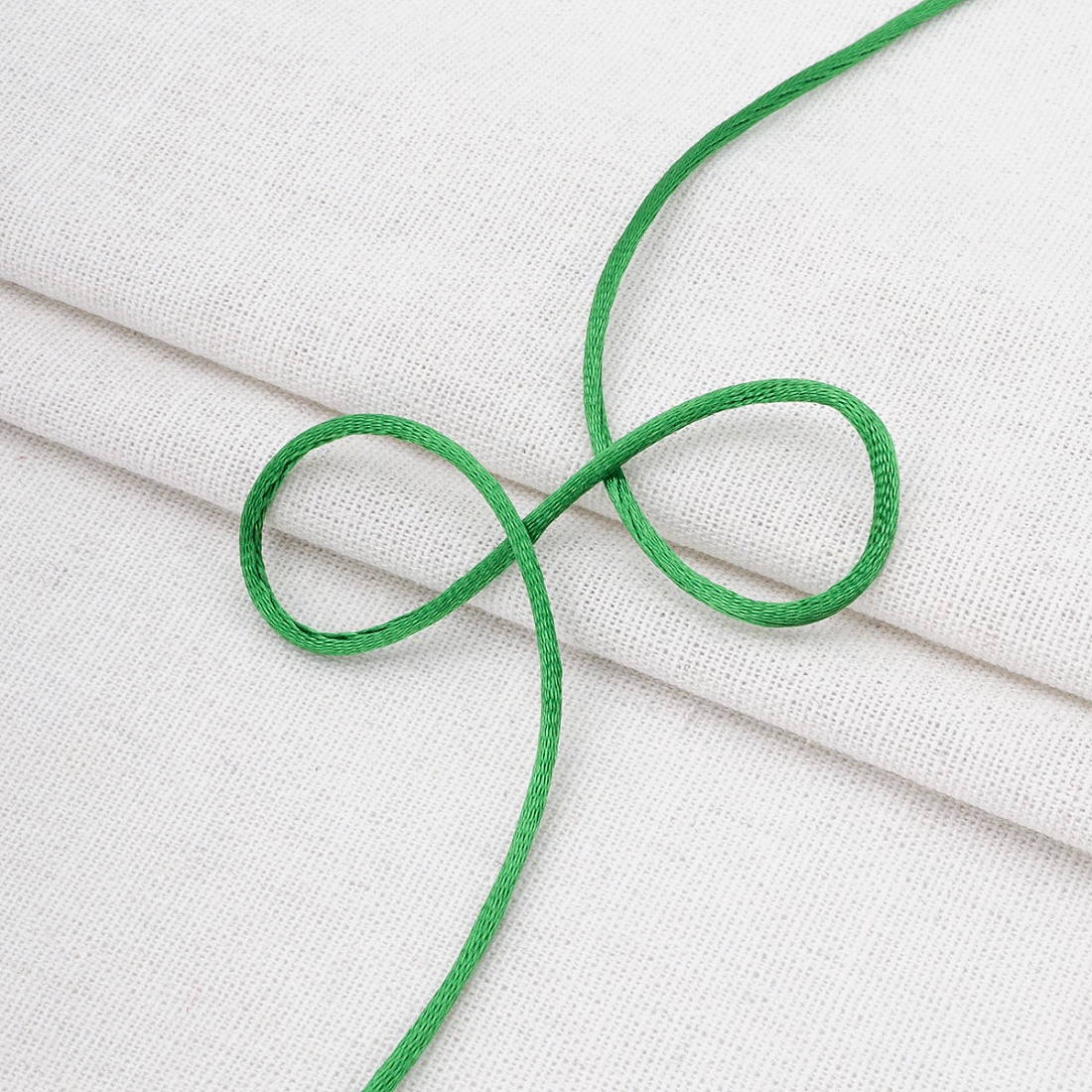 Шнур для воздушных петель атласный, шелковый 2 мм