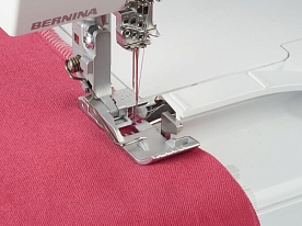Лапка для оверлочного и плоского шва Bernina 105 521 70 00 № C11