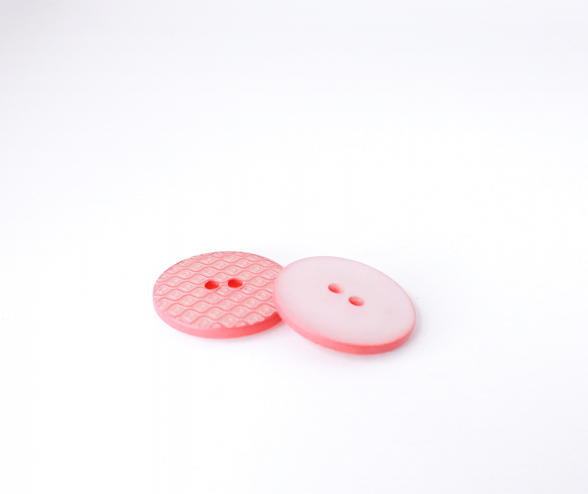 Пуговица пальтовая / костюмная пластик на прокол розовый 23 мм
