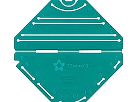 Заготовка для цветка Канзаши Clover 8483 лепесток 75 мм